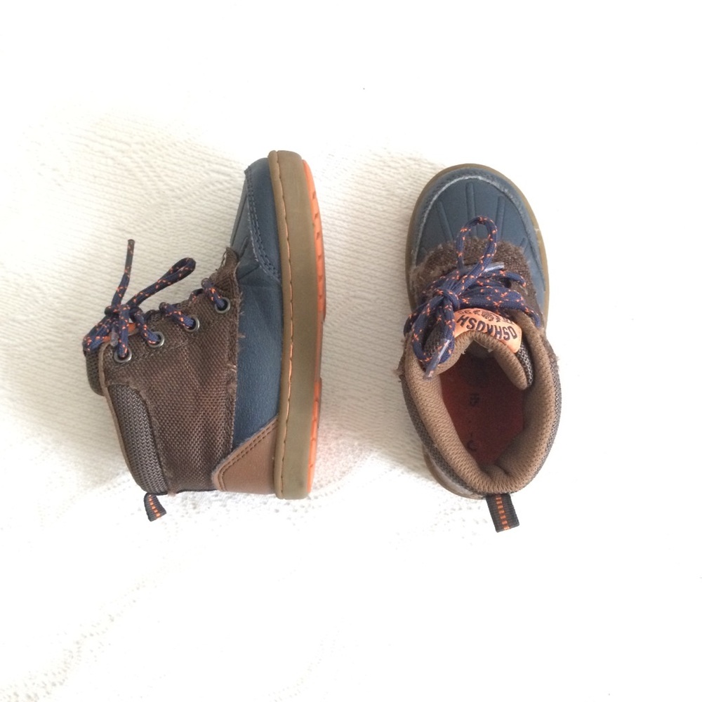 OshKosh Toddler Boots - Picture 4 of 6